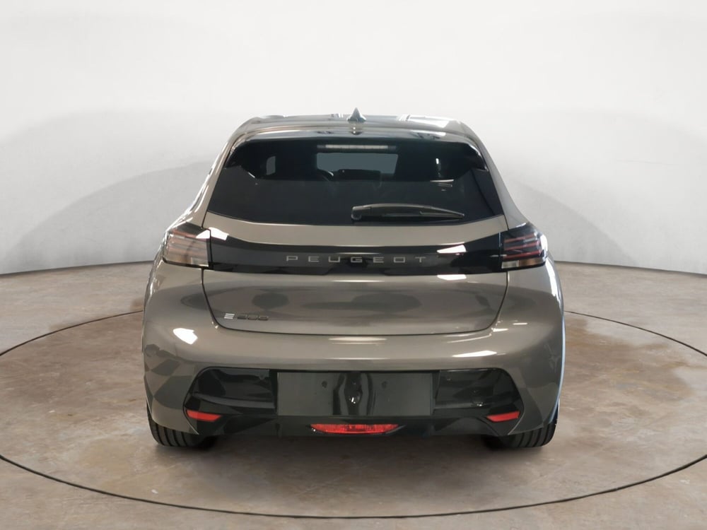 Peugeot 208 nuova a Taranto (4)