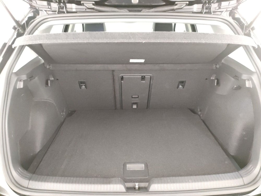 Volkswagen Golf usata a Napoli (10)