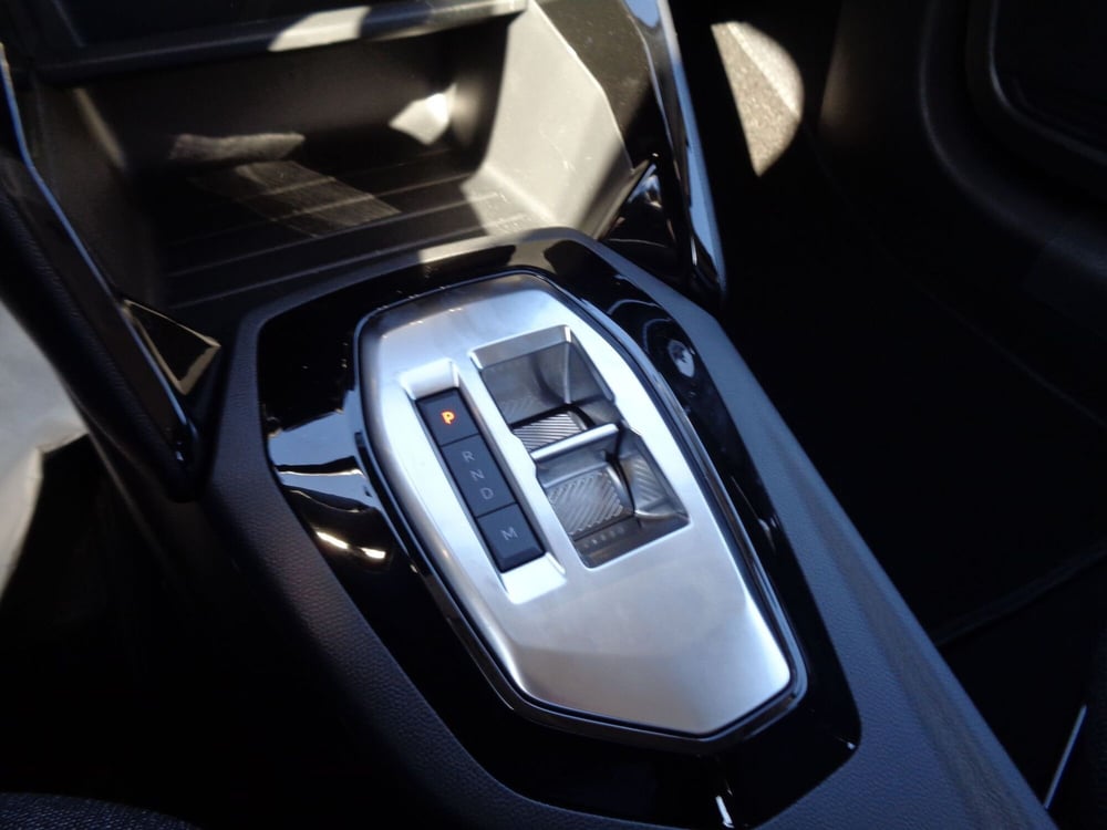 Peugeot 208 nuova a Treviso (15)