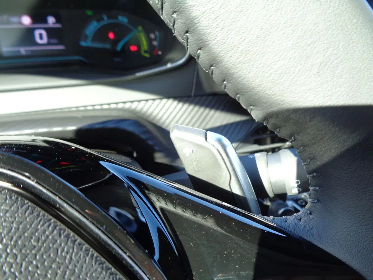 Peugeot 208 nuova a Treviso (19)