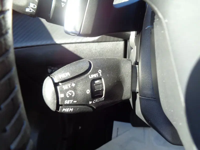 Peugeot 208 nuova a Treviso (20)