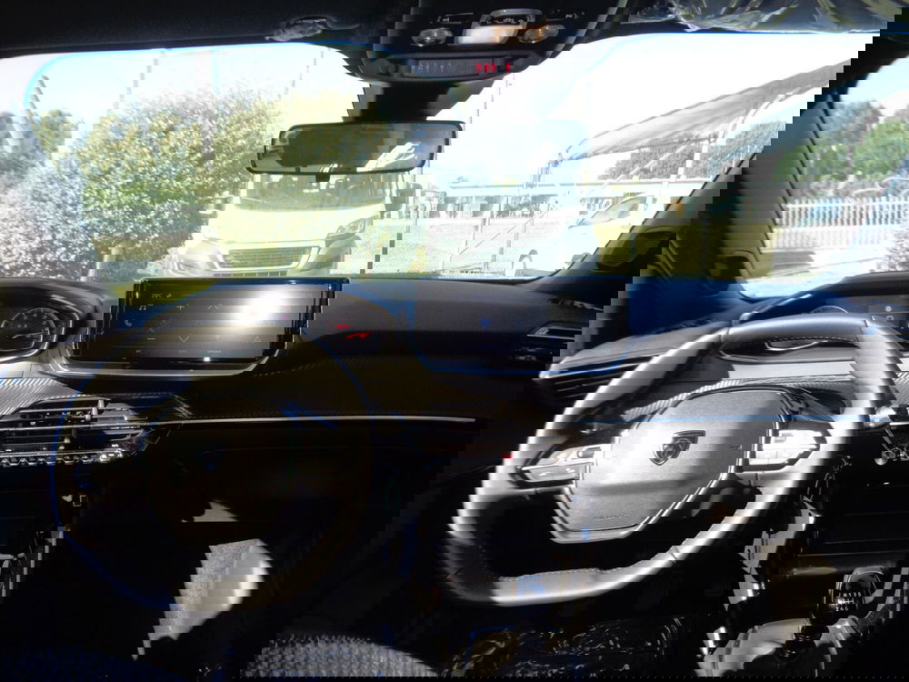 Peugeot 2008 nuova a Treviso (11)