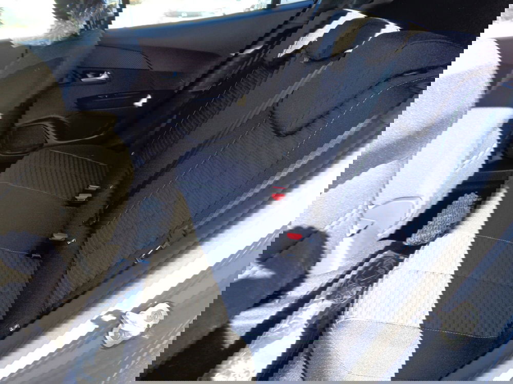 Peugeot 2008 nuova a Treviso (9)