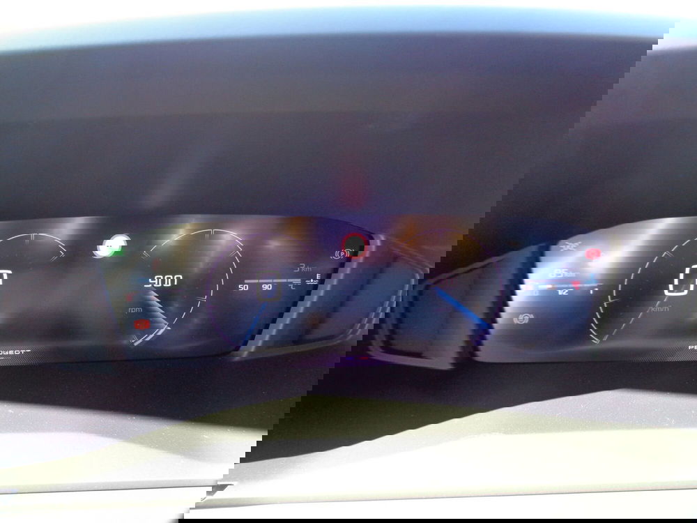 Peugeot 2008 nuova a Treviso (10)