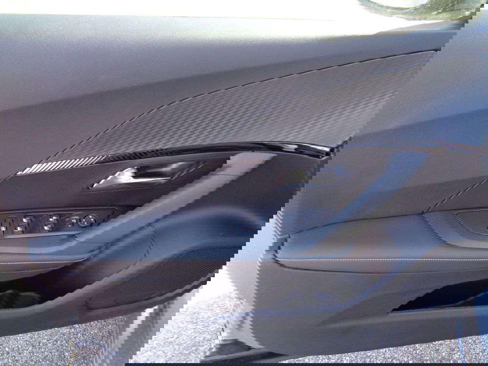 Peugeot 2008 nuova a Treviso (7)