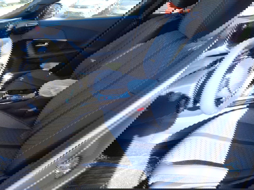 Peugeot 2008 nuova a Treviso (8)