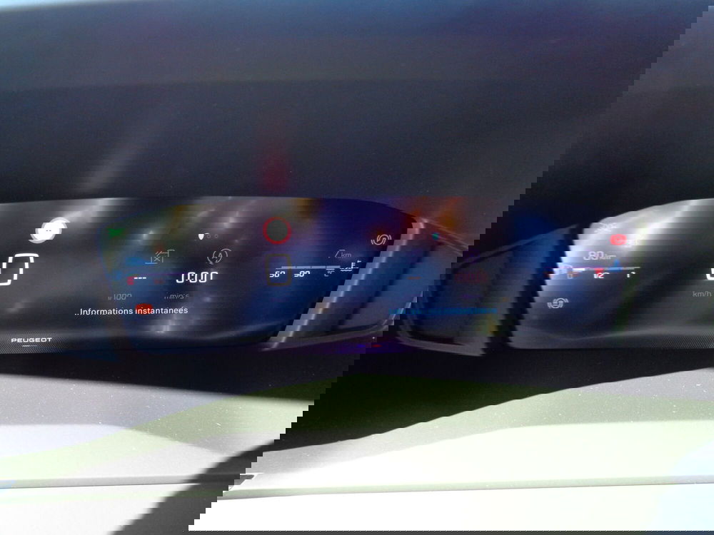 Peugeot 2008 nuova a Treviso (9)