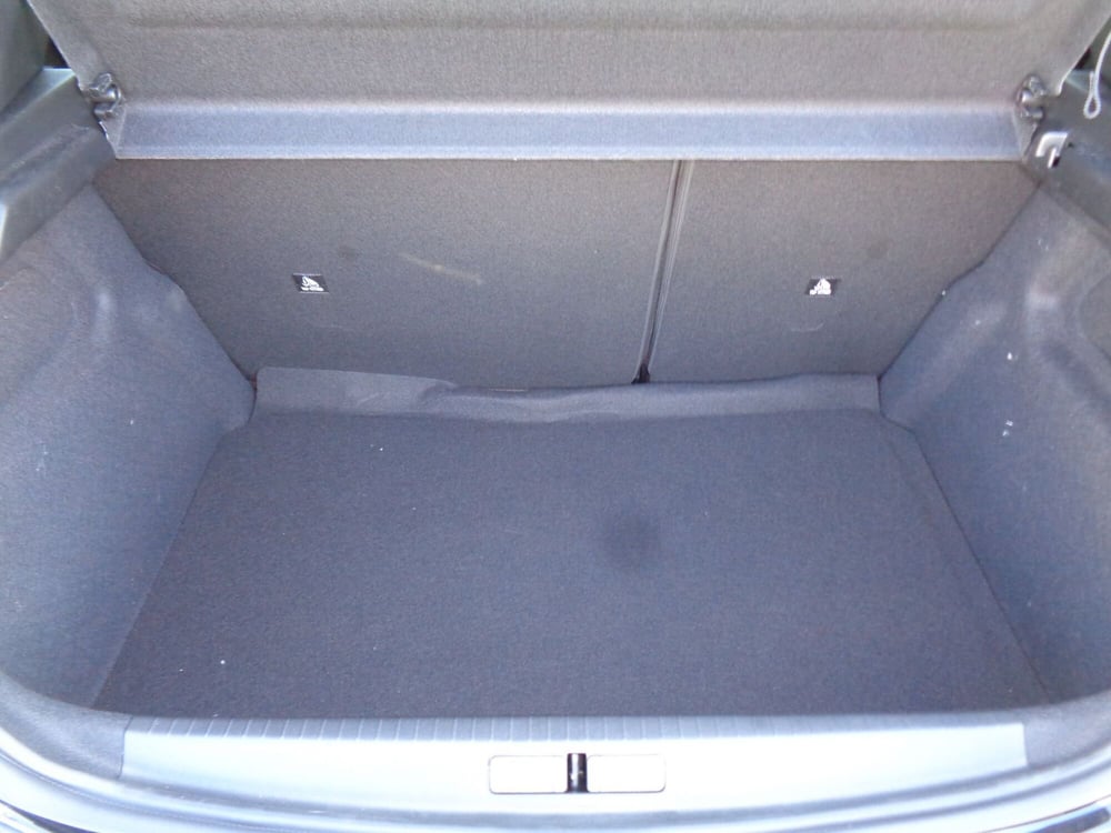 Peugeot 208 nuova a Treviso (15)