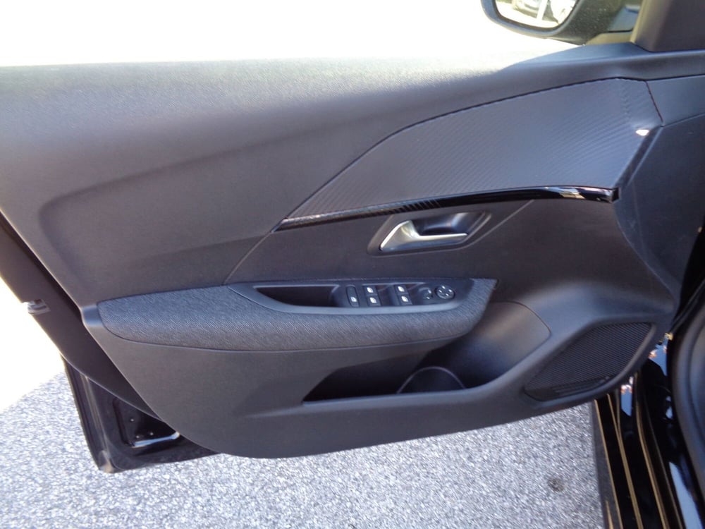 Peugeot 208 nuova a Treviso (7)