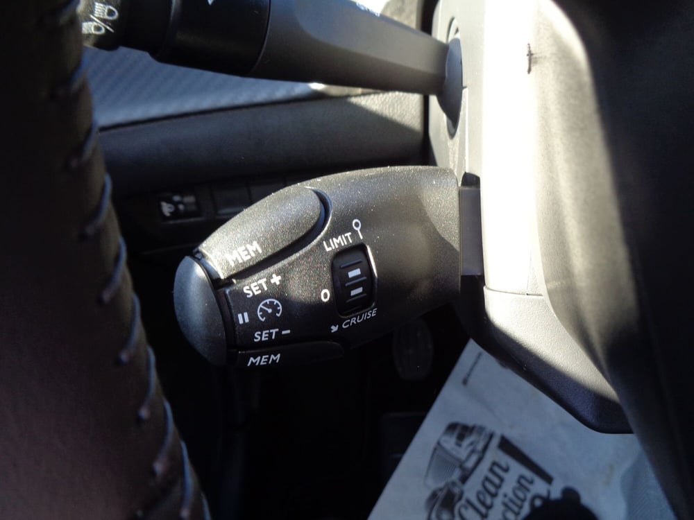 Peugeot 208 nuova a Treviso (18)