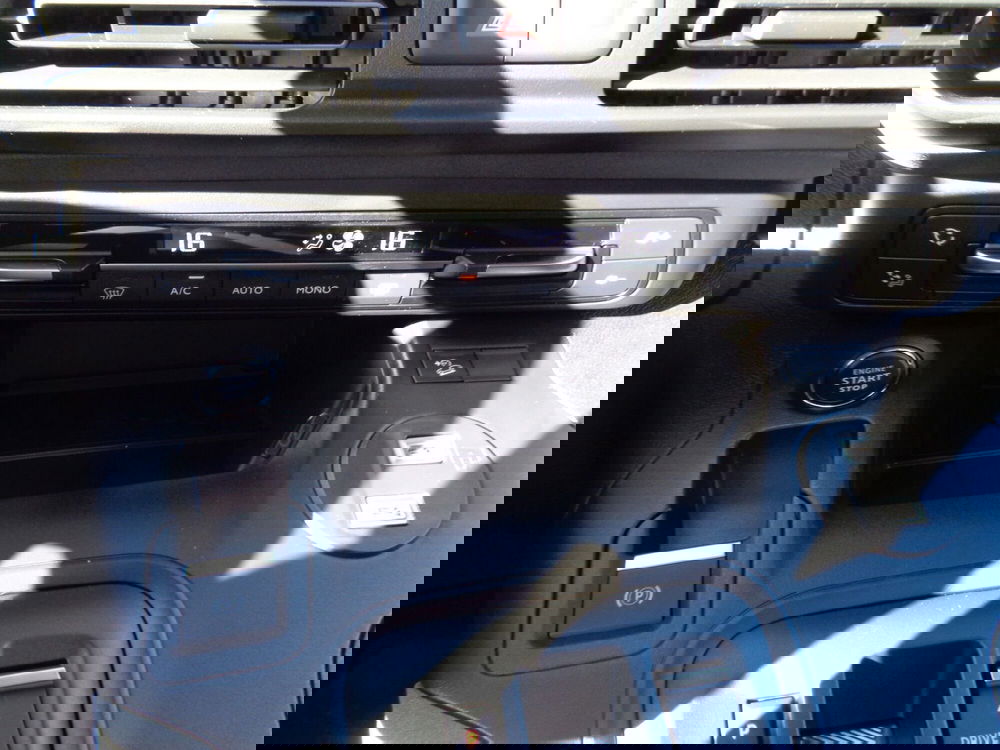 Peugeot Rifter nuova a Treviso (16)