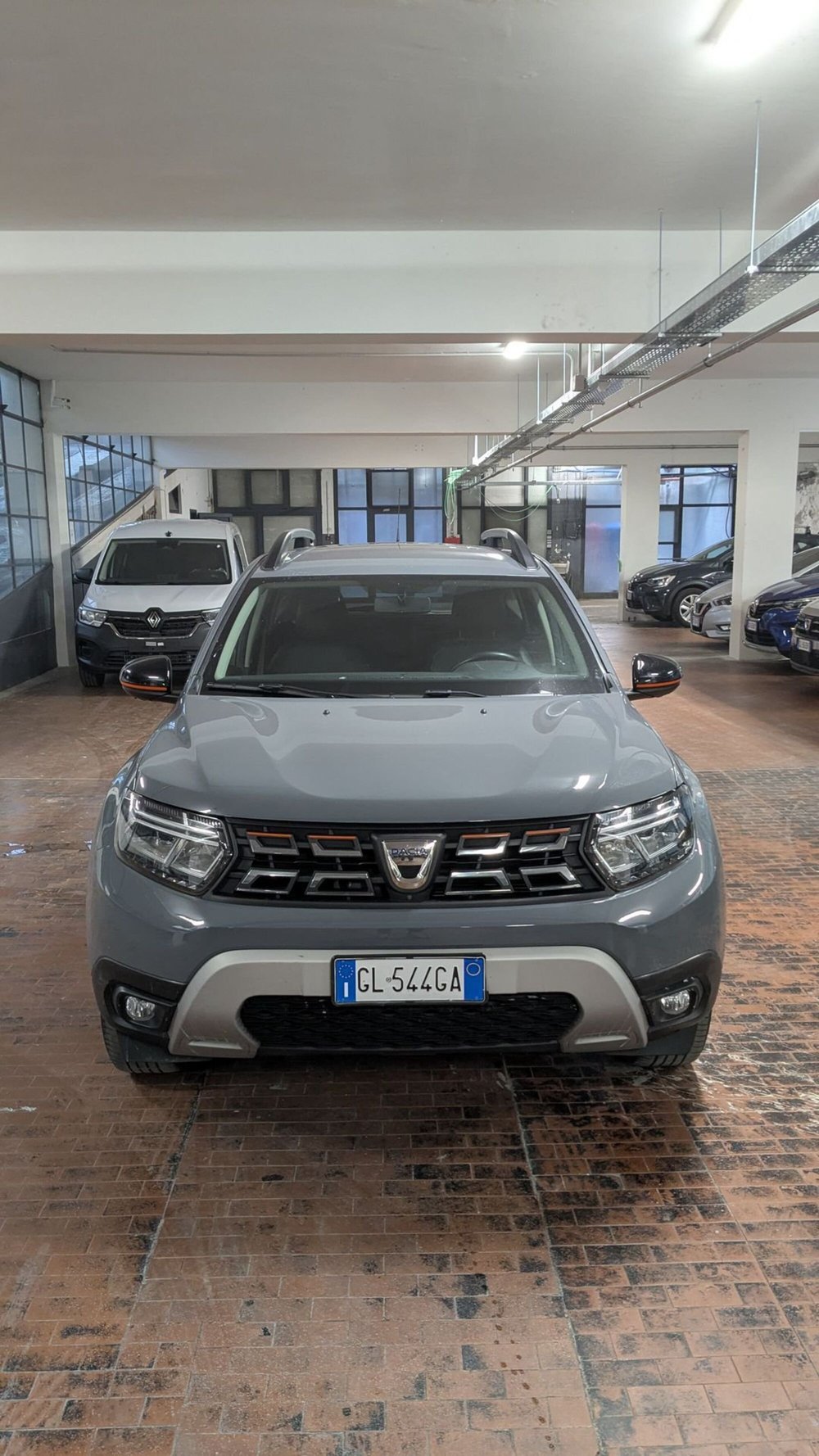 Dacia Duster usata a Milano (9)