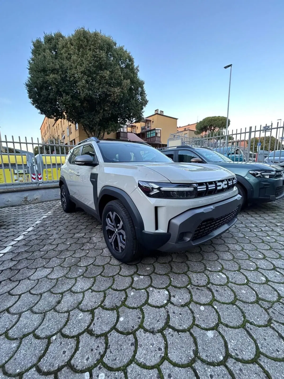 Dacia Duster nuova a Firenze