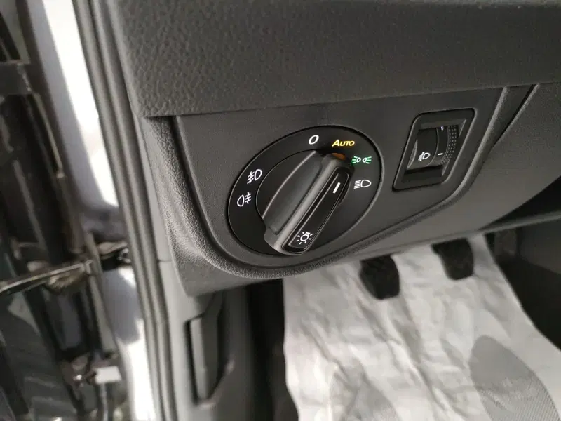Volkswagen Taigo nuova a Bologna (10)
