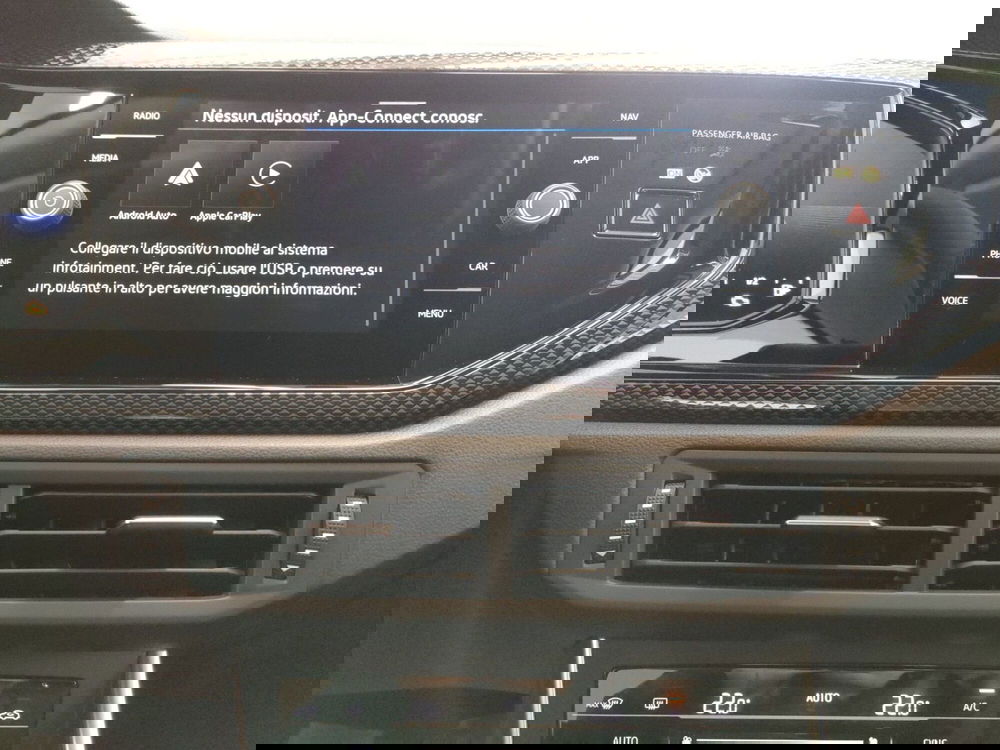 Volkswagen Taigo nuova a Bologna (14)