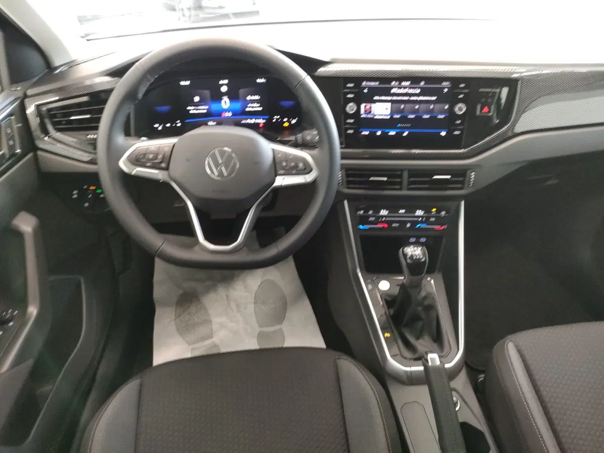 Volkswagen Taigo nuova a Bologna (17)