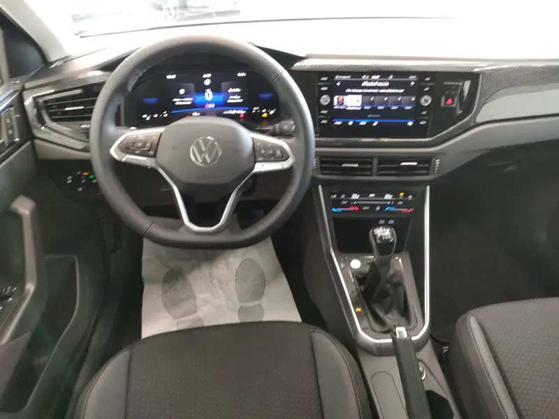 Volkswagen Taigo nuova a Bologna (17)