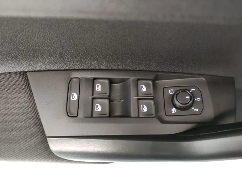 Volkswagen Taigo nuova a Bologna (9)