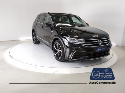 Volkswagen Tiguan 2.0 TDI 150 CV SCR DSG 4MOTION R-Line del 2021 usata a Bologna