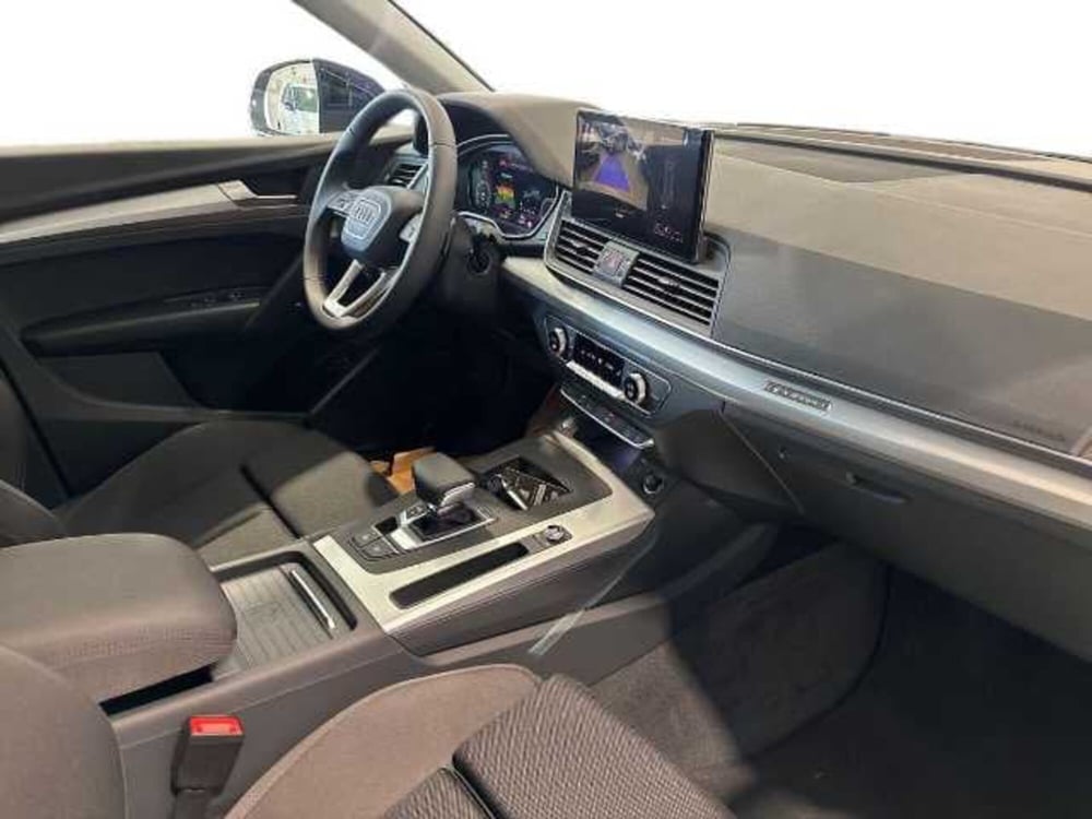 Audi Q5 Sportback nuova a Pistoia (3)
