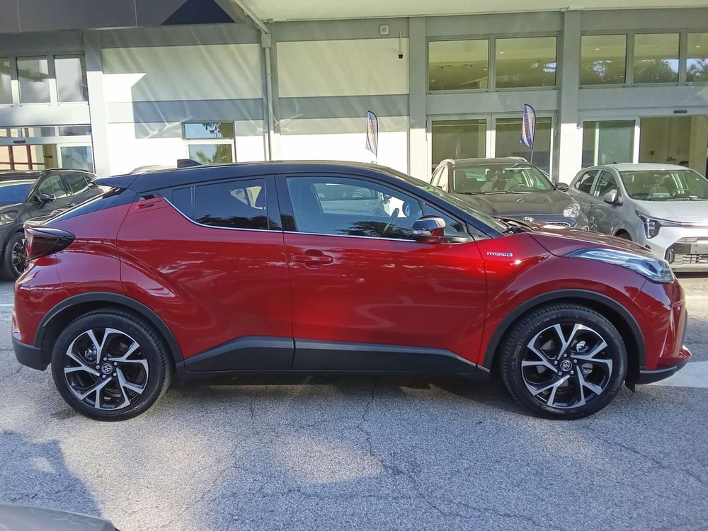 Toyota Toyota C-HR usata a Rimini (5)