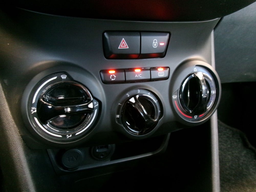 Peugeot 208 usata a Venezia (15)