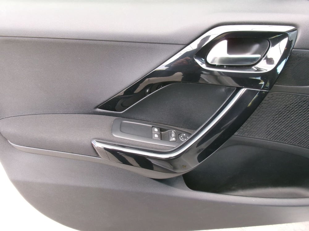 Peugeot 208 usata a Venezia (16)