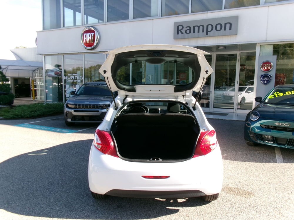 Peugeot 208 usata a Venezia (19)