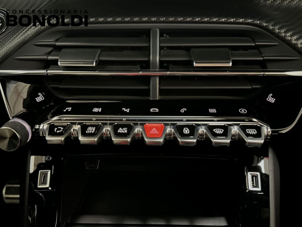 Peugeot 2008 usata a Brescia (18)