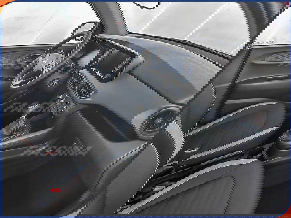 Hyundai i10 nuova a Milano (12)