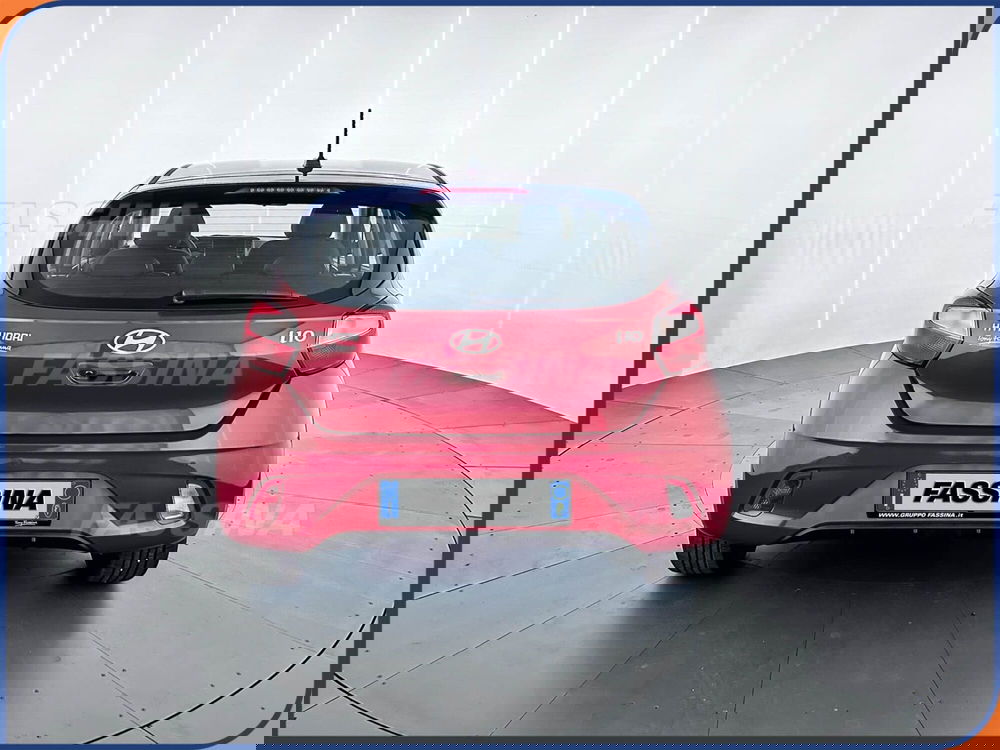 Hyundai i10 nuova a Milano (5)