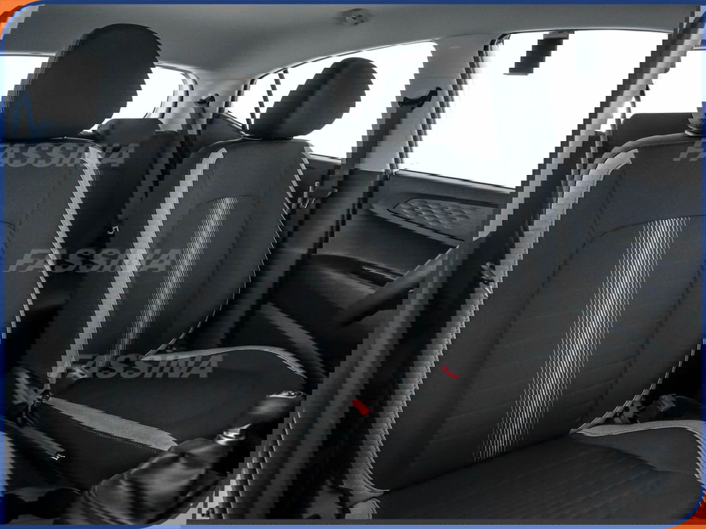 Hyundai i10 nuova a Milano (12)