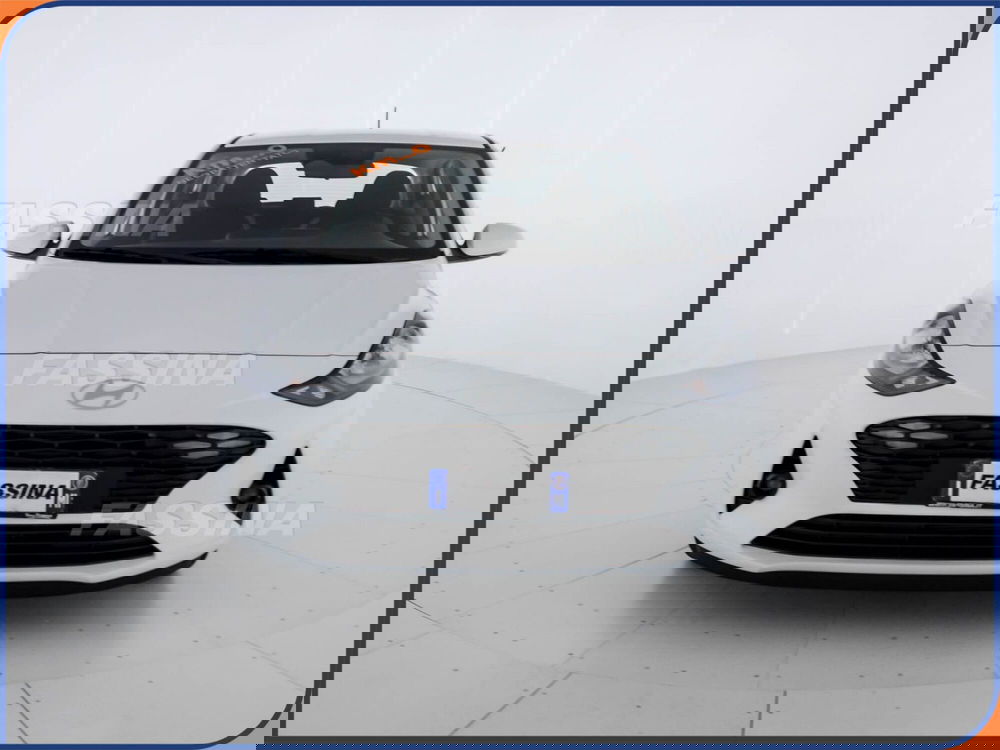 Hyundai i10 nuova a Milano (2)