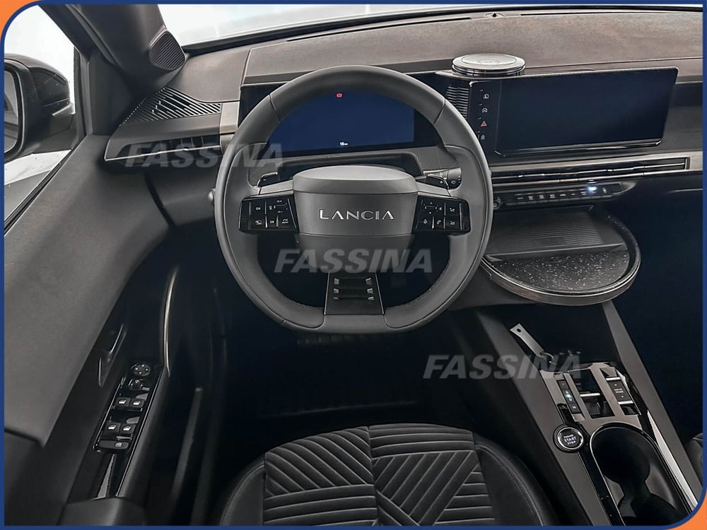 Lancia Ypsilon nuova a Milano (10)