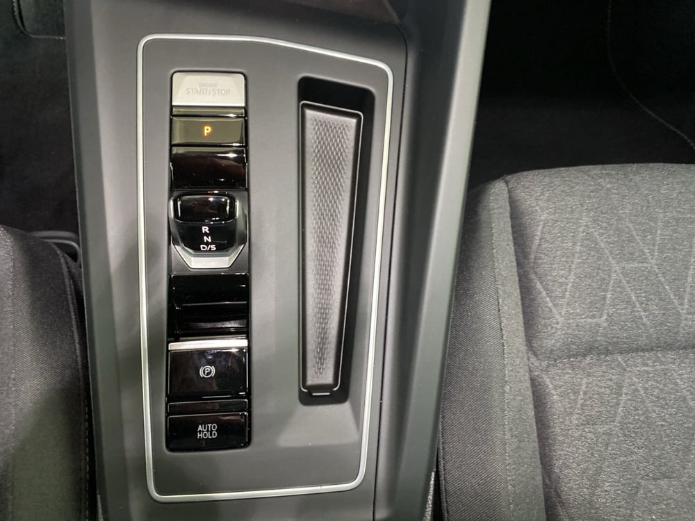 Volkswagen Golf nuova a Lodi (11)