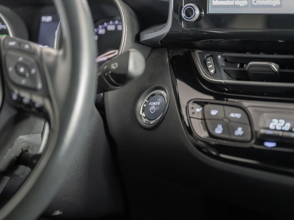 Toyota Toyota C-HR usata a Foggia (19)