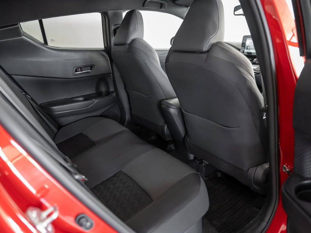Toyota Toyota C-HR usata a Foggia (8)