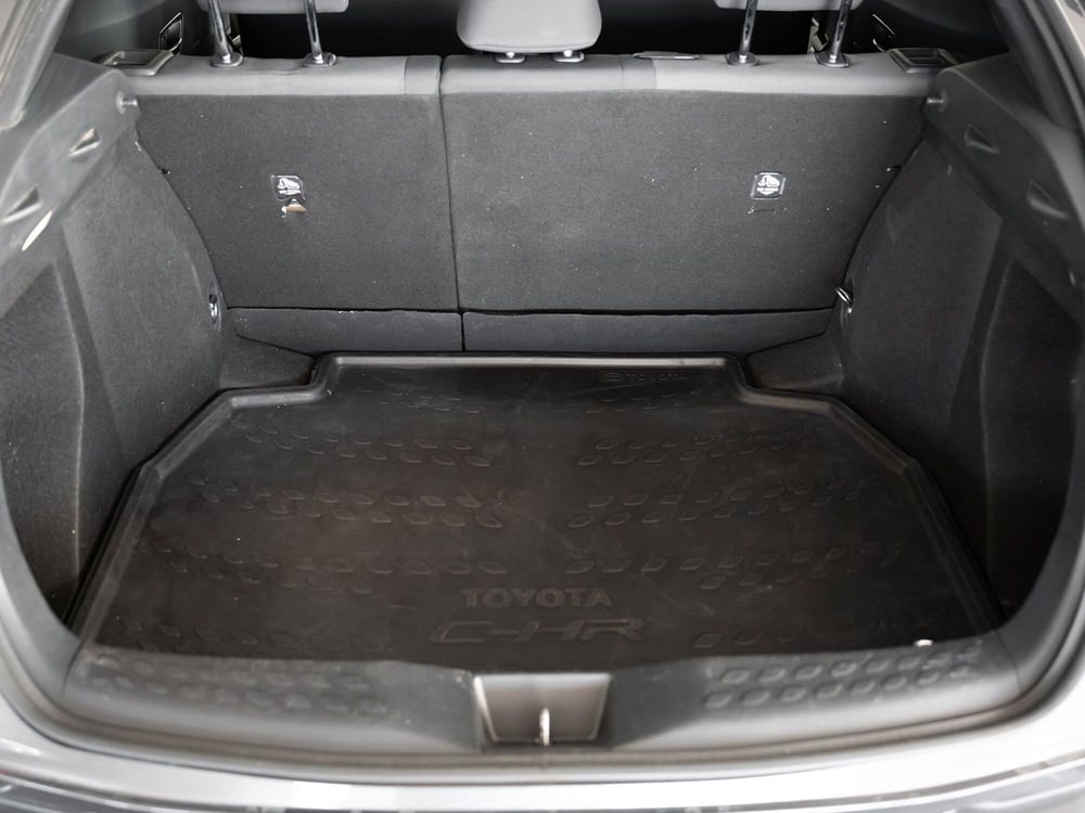 Toyota Toyota C-HR usata a Foggia (11)