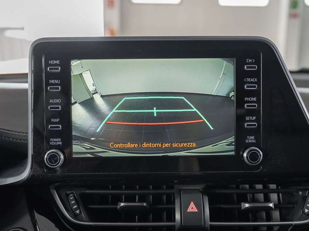 Toyota Toyota C-HR usata a Foggia (16)