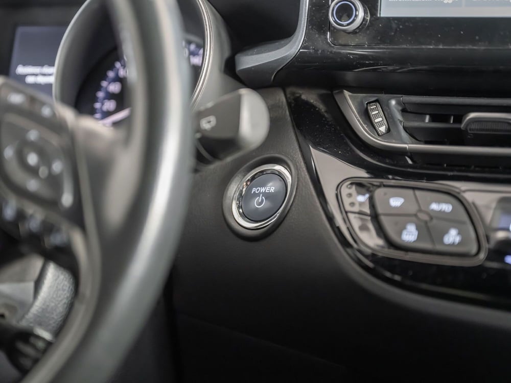Toyota Toyota C-HR usata a Foggia (19)