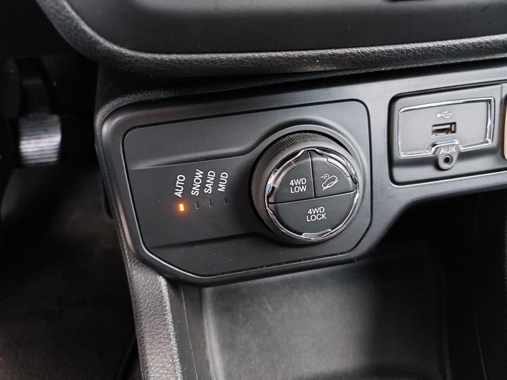 Jeep Renegade usata a Pavia (8)