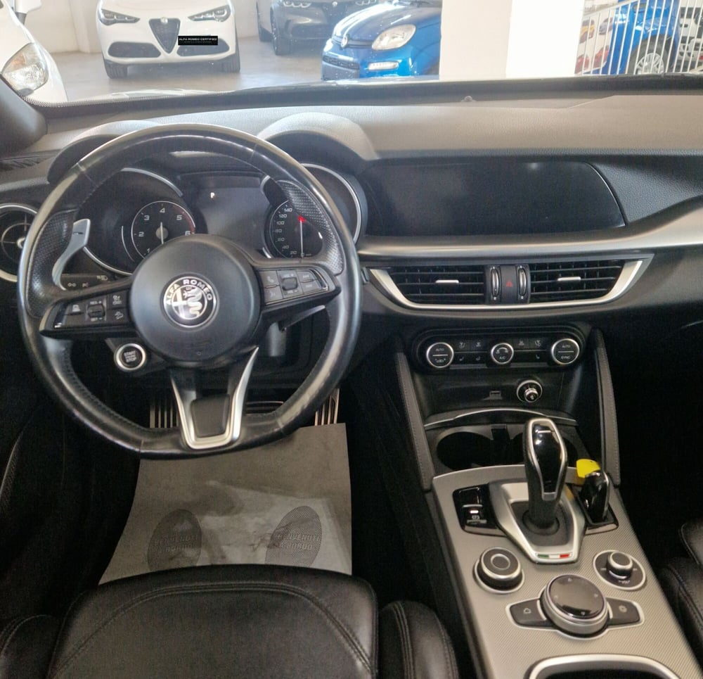 Alfa Romeo Stelvio usata a Terni (12)