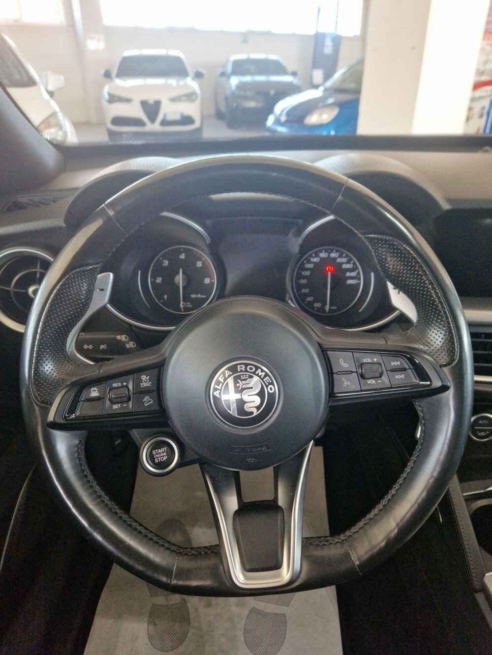 Alfa Romeo Stelvio usata a Terni (13)