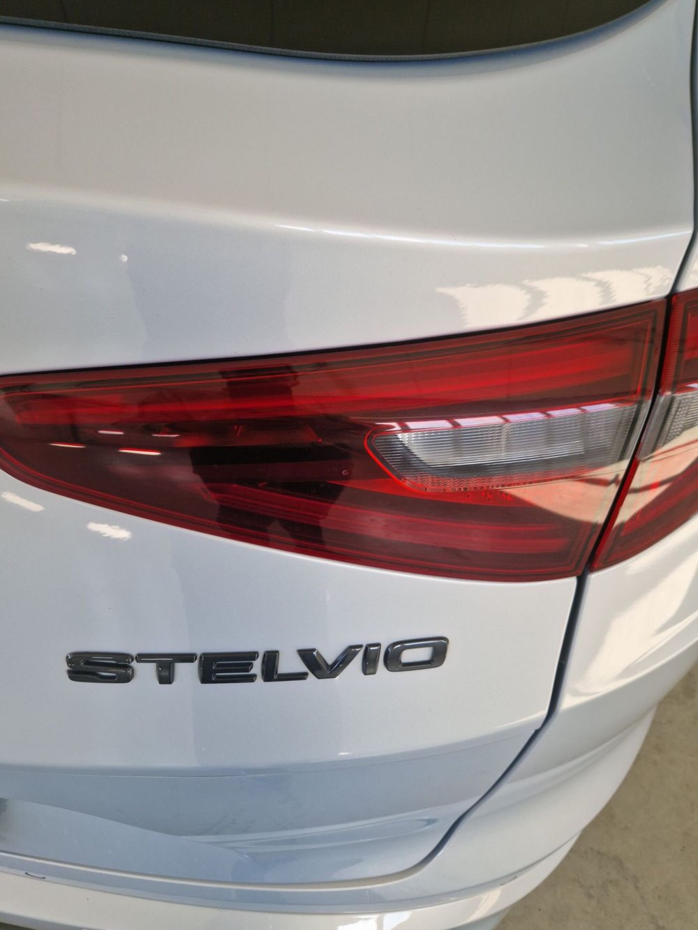 Alfa Romeo Stelvio usata a Terni (17)