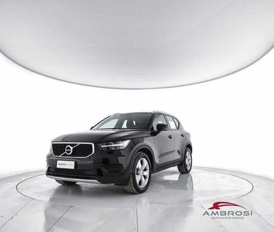 Volvo XC40 T3 Geartronic Momentum del 2021 usata a Viterbo