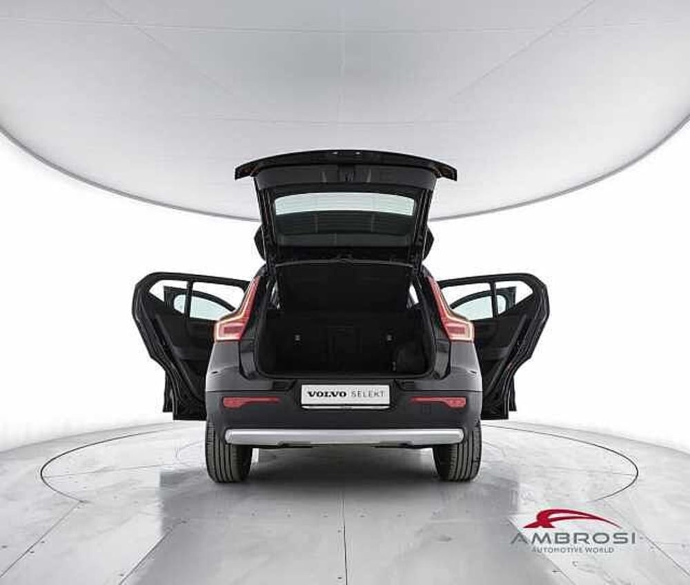 Volvo XC40 usata a Viterbo (7)