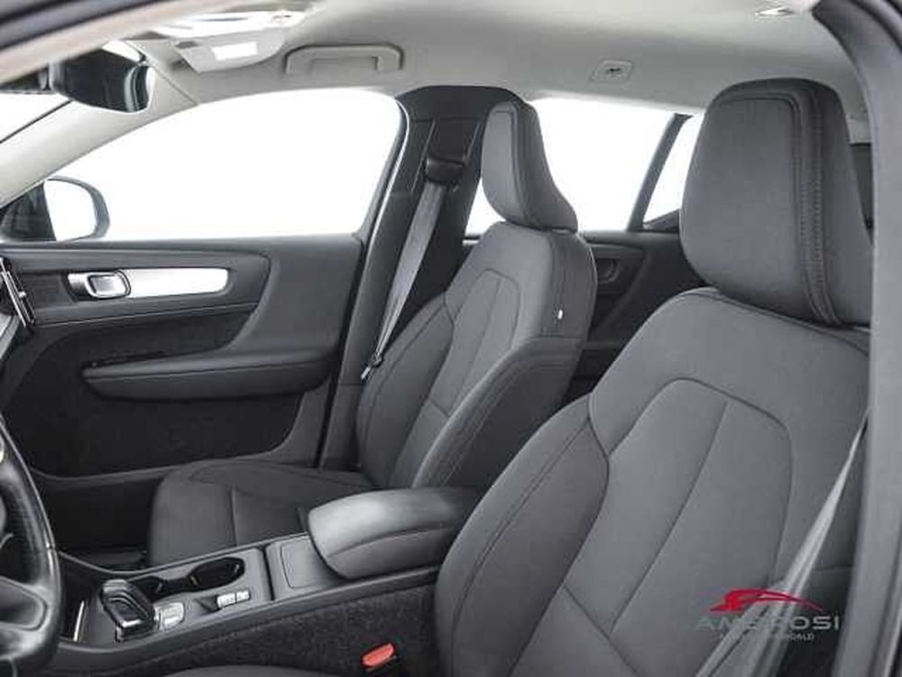 Volvo XC40 usata a Viterbo (9)