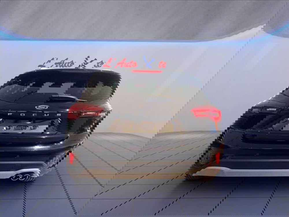 Ford Focus Station Wagon nuova a Milano (6)