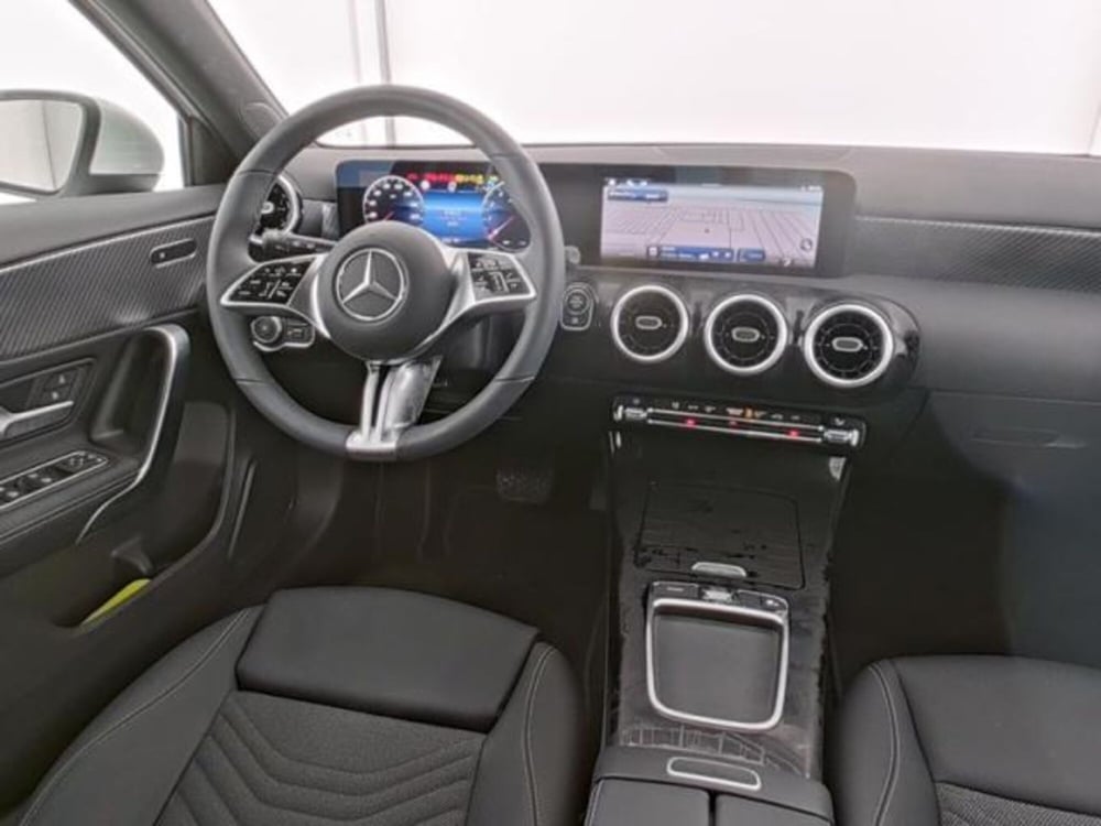 Mercedes-Benz Classe A usata a Milano (8)