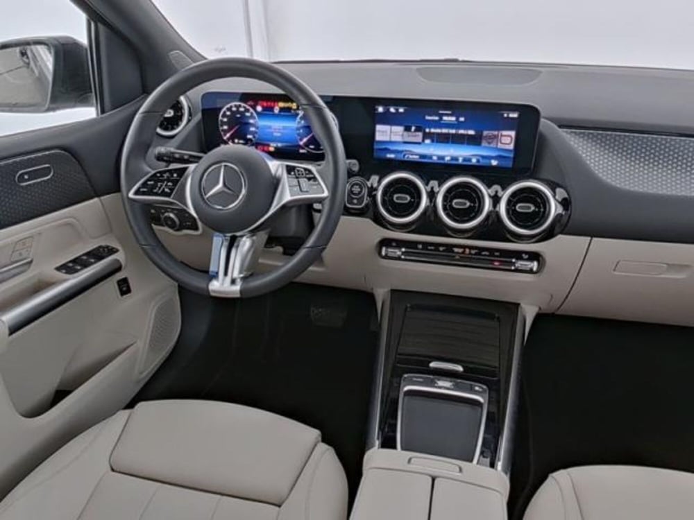 Mercedes-Benz Classe B usata a Milano (5)
